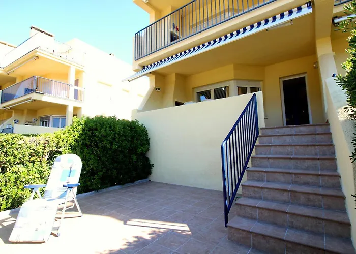Planta Baja Con Gran Terraza Cerca De Playa - Es-228-65 * Llança